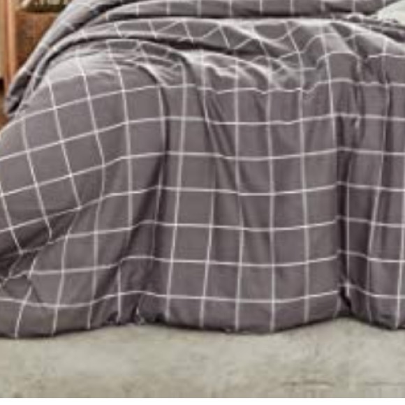 NWT, Duvet COVER Set QUEEN 3 pc Grey & White